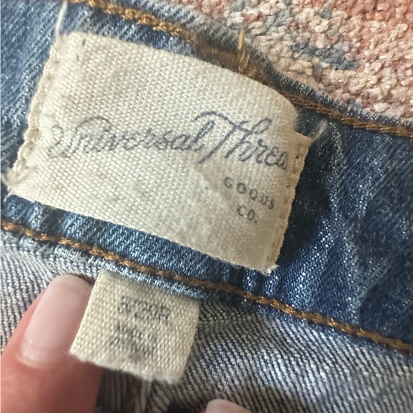 Universal Thread - Picture 3 of 3